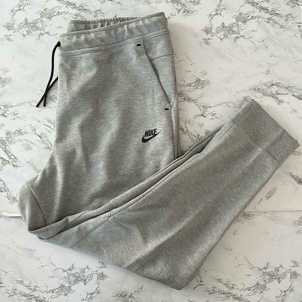 Nike Sportswear Tech Fleece Jogger Pants Athletic Grey ACG Activewear Size 2XL